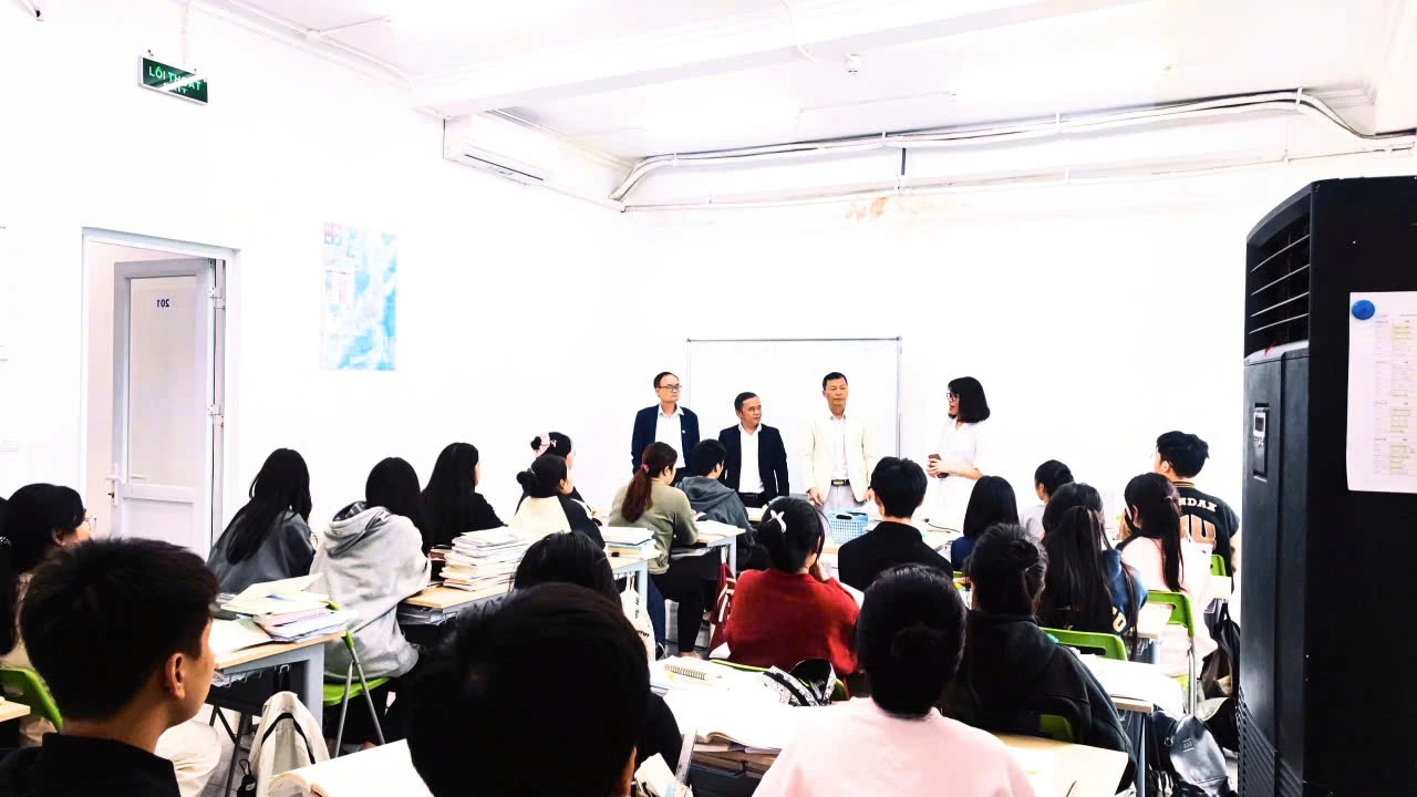 Viện Khoa học Sức khỏe đi thăm quan cơ sở đào tạo tiếng Nhật cho du học sinh Việt Nam tháng 10/2025