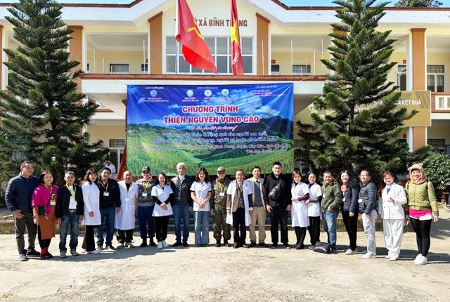 Viện Khoa học Chăm sóc sức khỏe Việt Nam: Chương trình thiện nguyện vùng cao